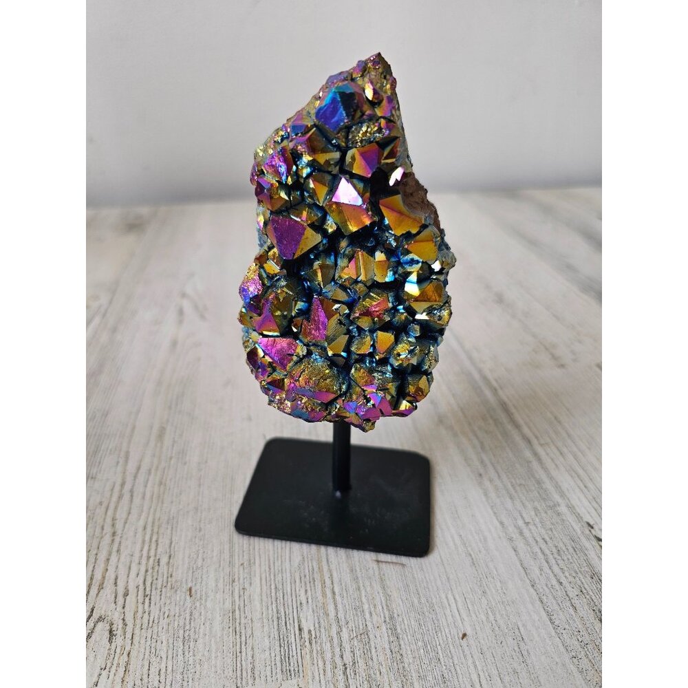 Kalifano quartz geode Crystal Rock decor unique sparkle